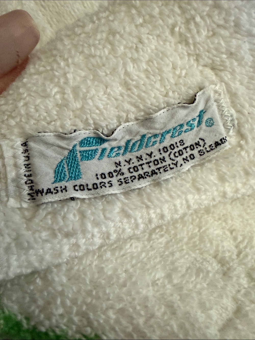 Vintage Fieldcrest White Floral Fringe Boho Hippie Garden Cottage Hand Towel - Picture 3 of 3